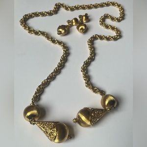 Vintage gold earrings and necklace rope